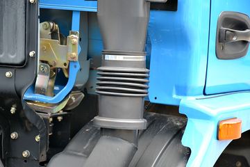 ���� ������D8 124���� 4X2 6.2�׵����ػ�������ͼƬ