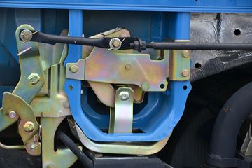 ���� ������D8 124���� 4X2 6.2�׵����ػ�������ͼƬ