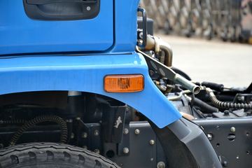���� ������D8 124���� 4X2 6.2�׵����ػ�������ͼƬ