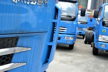 ���� ������D8 124���� 4X2 6.2�׵����ػ�������ͼƬ