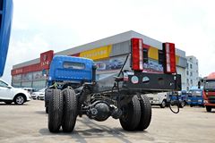 东风 多利卡D8 124马力 4X2 6.2米单排载货车底盘(DFA1120SJ11D5)