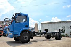 东风 多利卡D8 124马力 4X2 6.2米单排载货车底盘(DFA1120SJ11D5)