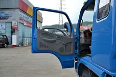 东风 多利卡D5 68马力 2800轴距排半轻卡底盘(DFA1040LJ30D4-KM)
