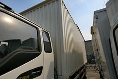 江淮 威铃II中卡 141马力 4X2 6.8米厢式载货车(HFC5130XXYP81K3E1)