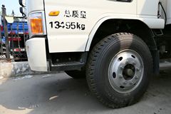 江淮 威铃II中卡 141马力 4X2 6.8米厢式载货车(HFC5130XXYP81K3E1)