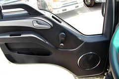 江淮 骏铃W380 124马力 5.2米单排厢式轻卡(HFC5056XXYP91K2C5)