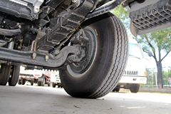 江淮 骏铃W380 124马力 5.2米单排厢式轻卡(HFC5056XXYP91K2C5)