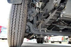 江淮 骏铃W380 124马力 5.2米单排厢式轻卡(HFC5056XXYP91K2C5)