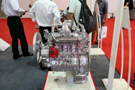 五十铃493系列&nbsp;发动机外观                                                图片