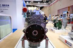 玉柴YC6TD840L-D20 762马力 19.6L 国四 柴油发动机