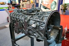 汉马8SDB1851 8挡 手动挡变速箱