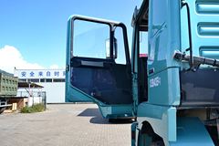 陕汽重卡 德龙F3000 336马力 6X4牵引车(SX4256NT324Z) 陕汽重卡 德龙F3000 336马力 6X4牵引车(SX4256NT324Z)