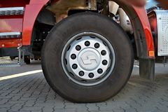 陕汽重卡 德龙F3000 375马力 6X4牵引车(SX4256NT324Z)
