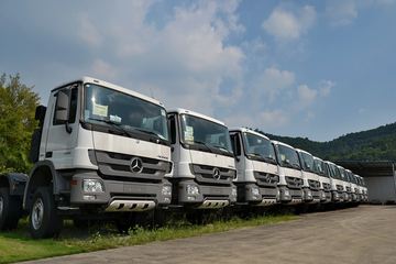 奔驰Actros&nbsp;载货车外观                                                图片