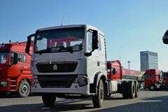 中国重汽 HOWO T5G重卡 280马力 6X4 9.5米载货车(ZZ1257M584GD1)