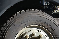 中国重汽 HOWO T5G重卡 280马力 6X4 9.5米载货车(ZZ1257M584GD1)