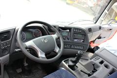 东风商用车 天龙重卡 350马力 6X2牵引车(DFL4250AX2A)