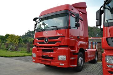 奔驰 Axor重卡 400马力 4X2牵引车(型号1840)
