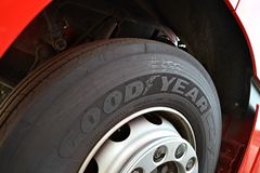 奔驰 Axor重卡 400马力 4X2牵引车(型号1840)