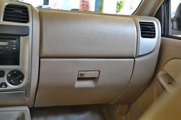 ���� ���� �³�ֵ�� �ӳ����ʿ� 2.8L���� ˫��Ƥ��ͼƬ