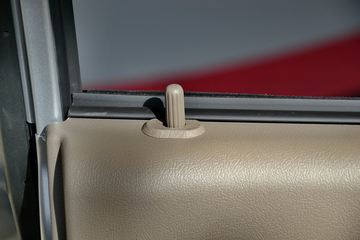 ���� ���� �³�ֵ�� �ӳ����ʿ� 2.8L���� ˫��Ƥ��ͼƬ