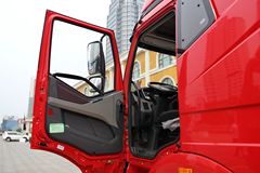 一汽解放 J6P重卡 2013款 390马力 6X2平顶牵引车(CA4250P66K24T3E)