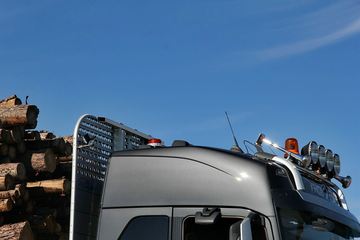 �ֶ��� ��FH16�ؿ� 750���� 6X4ǣ����ͼƬ