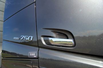 �ֶ��� ��FH16�ؿ� 750���� 6X4ǣ����ͼƬ