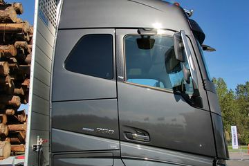 �ֶ��� ��FH16�ؿ� 750���� 6X4ǣ����ͼƬ