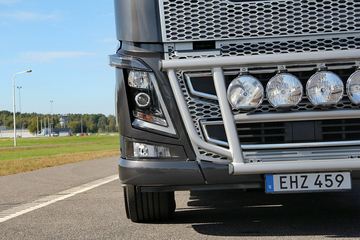 �ֶ��� ��FH16�ؿ� 750���� 6X4ǣ����ͼƬ