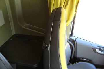 �ֶ��� ��FH16�ؿ� 750���� 6X4ǣ����ͼƬ