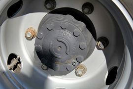 沃尔沃FL&nbsp;载货车底盘                                                图片