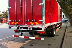 东风商用车 天龙重卡 245马力 6X2 9.4米厢式载货车(DFL5253XXYAX1C)