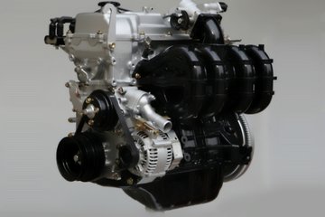 新晨动力4RB4 136马力 2.4L 国四 汽油发动机