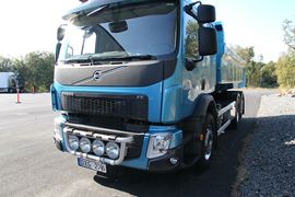 沃尔沃FE&nbsp;自卸车外观                                                图片