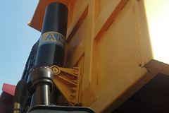 红岩 金刚重卡 290马力 6X4 5.6米自卸车(CQ3254SMG384)