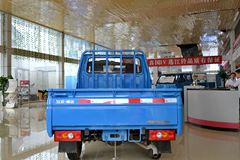 江铃 顺达 普通版 102马力 2.2米双排短袖栏板轻卡(JX1031TSA4)
