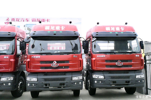 东风柳汽 乘龙M5重卡 290马力 8X4 9.6米仓栅式载货车底盘(LZ5312CSQEL)