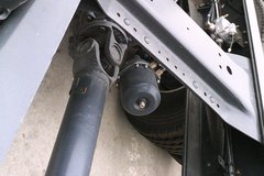 东风柳汽 乘龙M5重卡 310马力 8X4 9.6米仓栅式载货车底盘(LZ5312CSQEL)