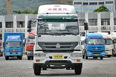 中国重汽 金王子重卡 300马力 4X2牵引车(半高顶)(ZZ4181M3611D1)