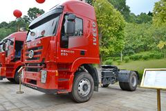 上汽红岩 杰狮M100重卡 畅途版 290马力 4X2牵引车(CQ4185HMG361C)
