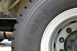 雷萨&nbsp;混凝土搅拌车底盘                                                图片