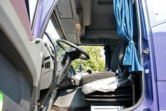 一汽解放 J6P重卡 420马力 4X2牵引车(CA4180P66K24HE4)