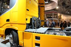 东风商用车 天龙旗舰KX 480马力 6X4 AMT自动挡牵引车(DFH4250C)