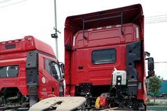 华菱 星凯马重卡 380马力 6X4 牵引车(HN4253HP38C2M3)