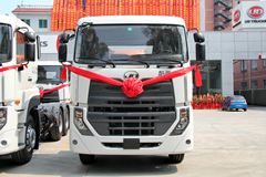 东沃 UD酷腾重卡 430马力 6X4牵引车(平顶驾驶室)(DND4250WB34)