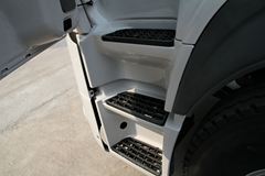 东沃 UD酷腾重卡 430马力 6X4牵引车(平顶驾驶室)(DND4250WB34)