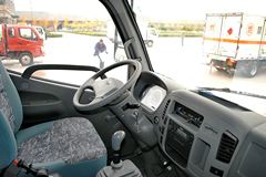 福田 奥铃TX 140马力 6.2米排半轻卡(BJ1139VJPFG-2)