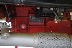 福田 欧马可5系中卡 高效版 170马力 4X2 7.8米排半厢式载货车(BJ5169XXY-F1)