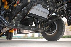 福田 欧马可5系中卡 高效版 170马力 4X2 7.8米排半厢式载货车(BJ5169XXY-F1)